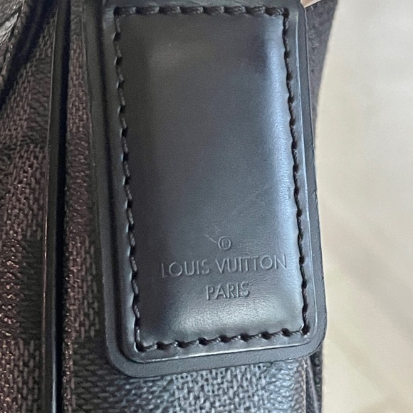 DISTRICT PM GRAPHITE MESSENGER BAG - Picture 6 of 15